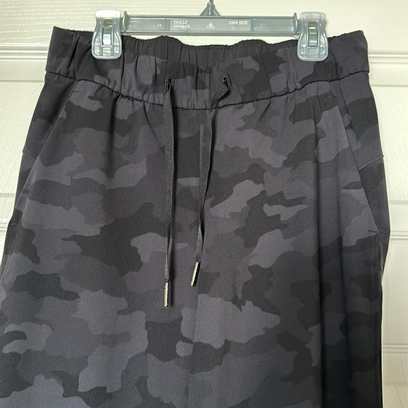 Lululemon black camo track pants - Picture 2 of 3